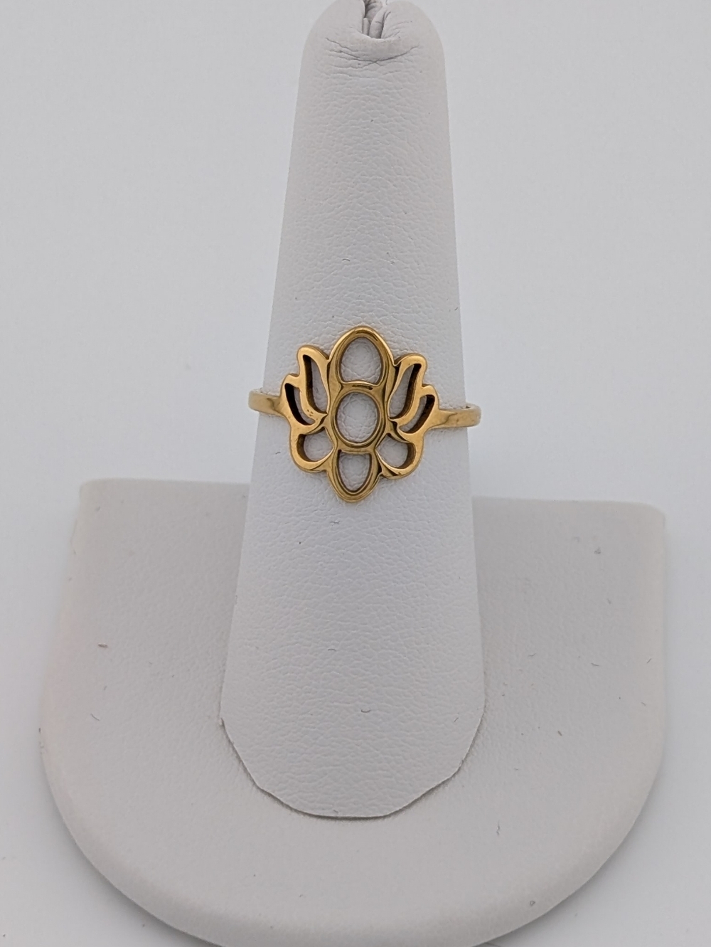 NWT Gold Lotus Flower Cutout Ring Size 8 Dainty Boho Minimalist Zen Yoga